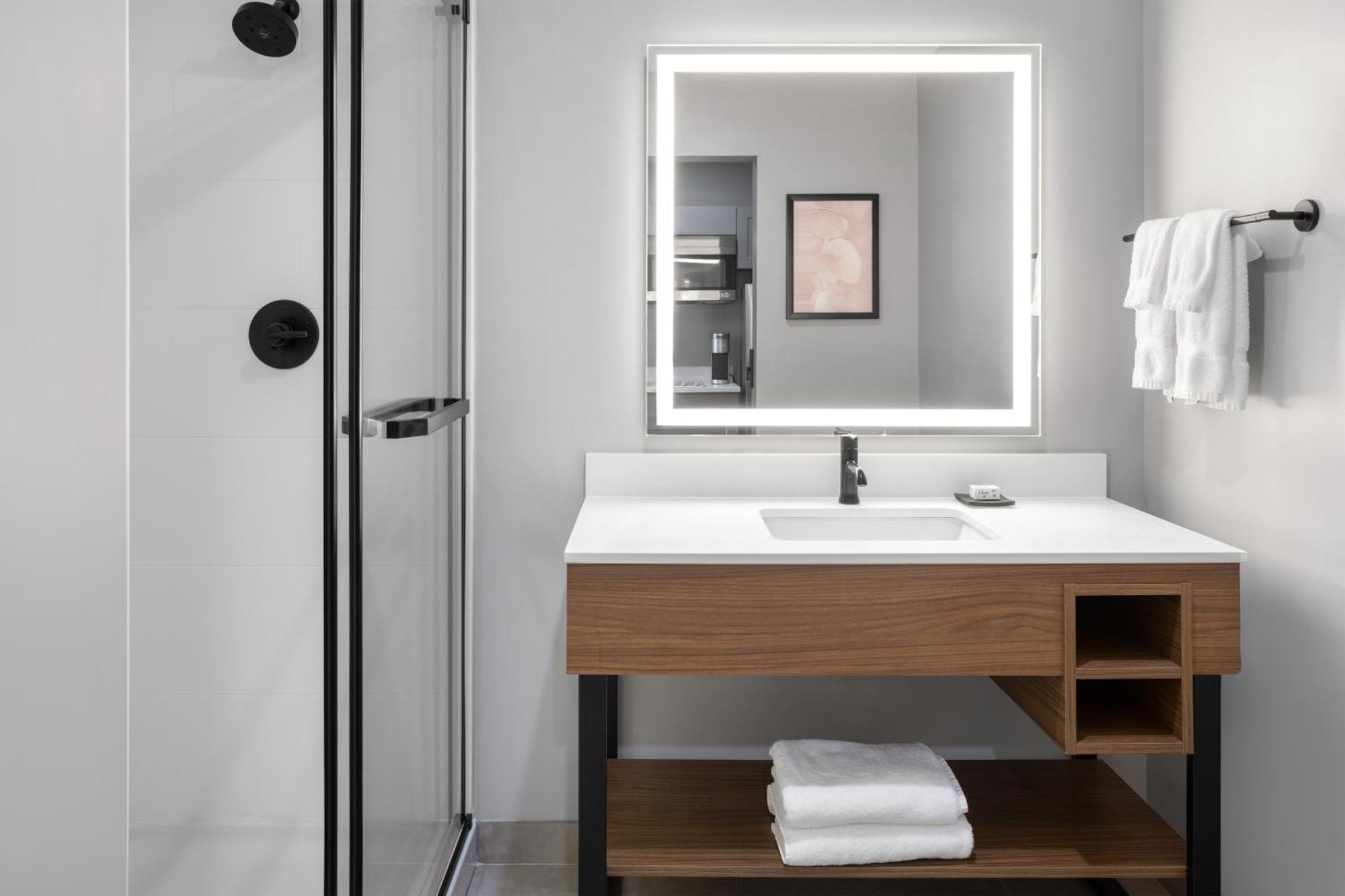 Hawthorn Extended Stay By Wyndham Williston Burlington Buitenkant foto
